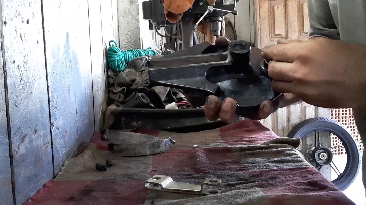 Barulho freio traseiro moto resolvido. 