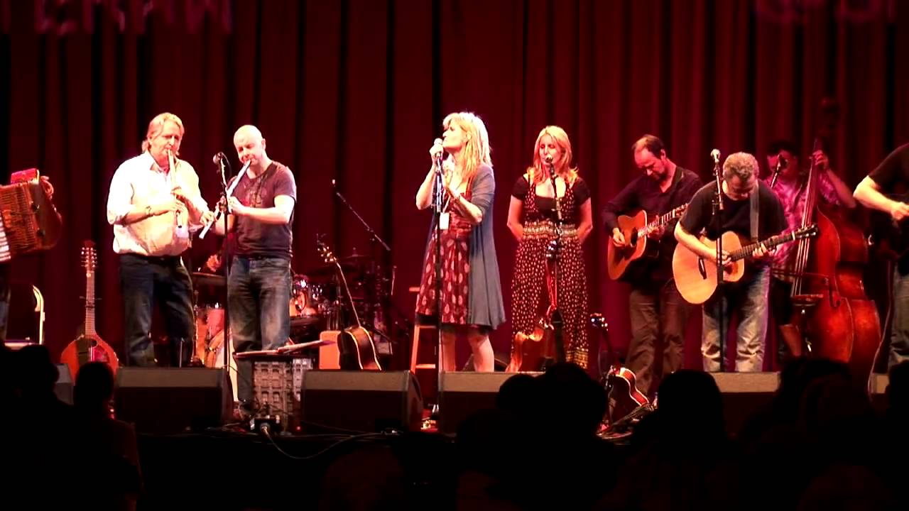 Edie Reader - Wild Mountain Side - East Lothian Homecoming Skateraw Concert