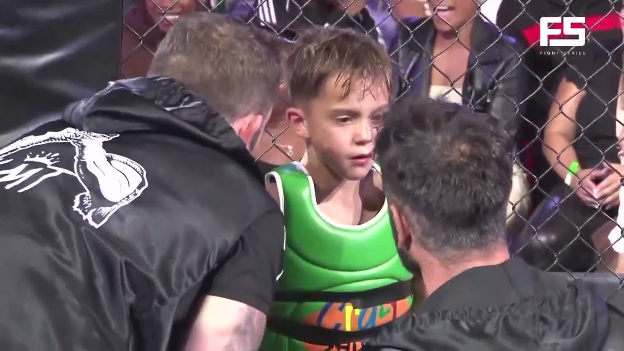 FightSeries Presents: Usaid Khan  v Lewis Green Junior Muay Bout (Full Fight)
