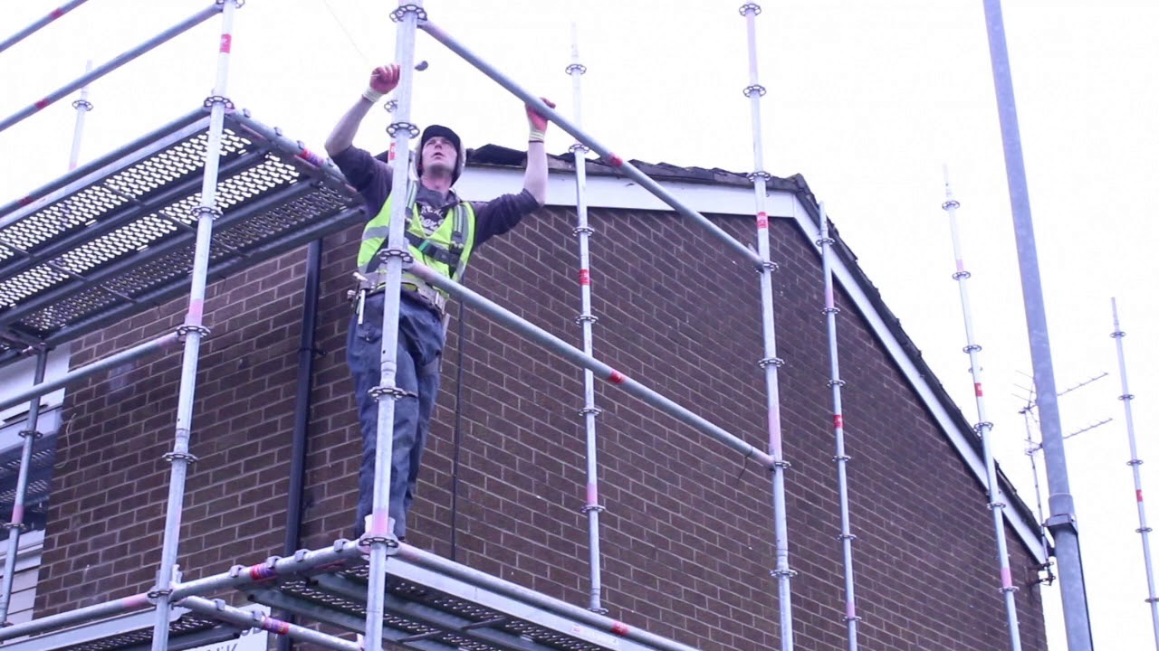 Connolly Scaffolding Ltd - Installing Plettac Metrix
