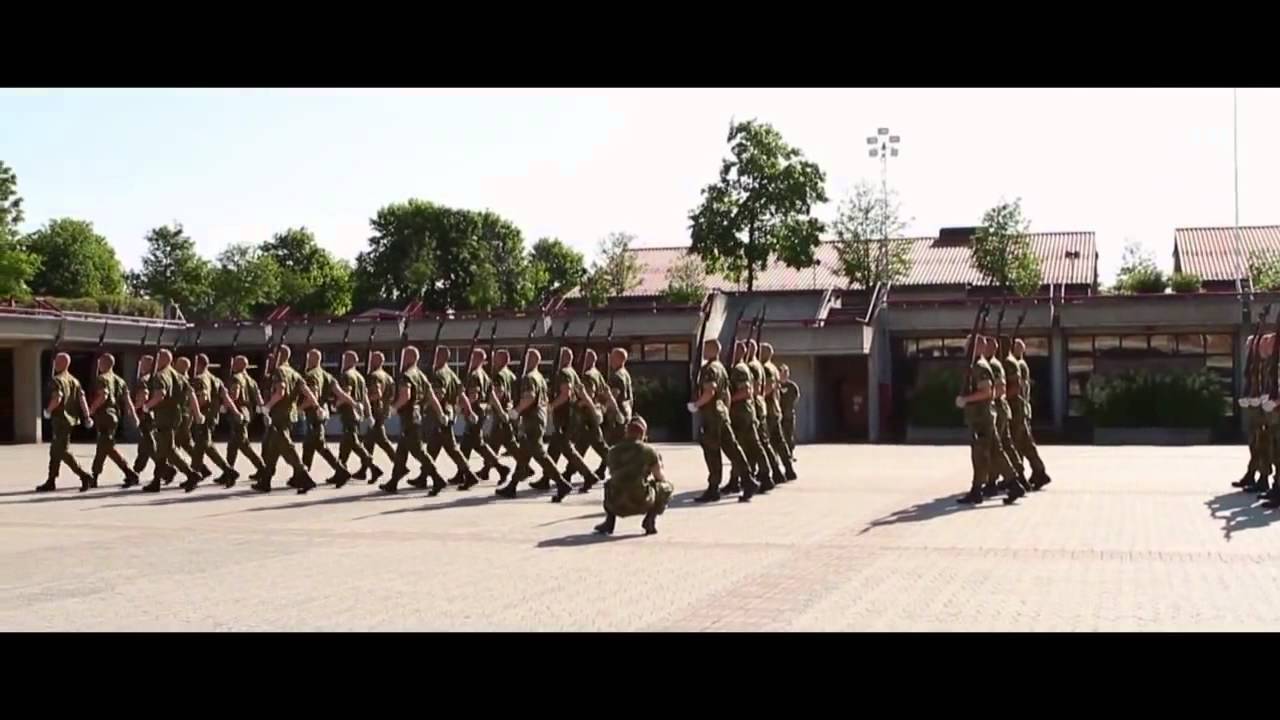 Watch The Norwegian Military Drill Team Show You Some Really Impressive Tricks