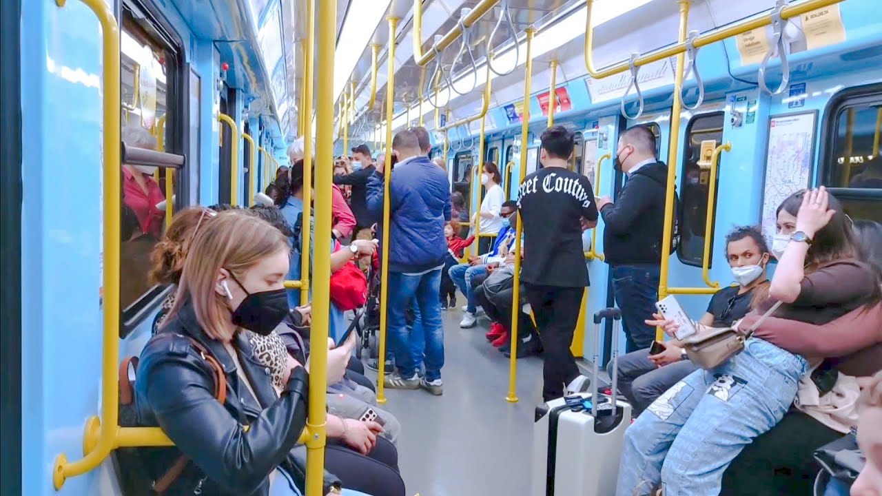 Italy/Milano 🇮🇹Subway Ride From 