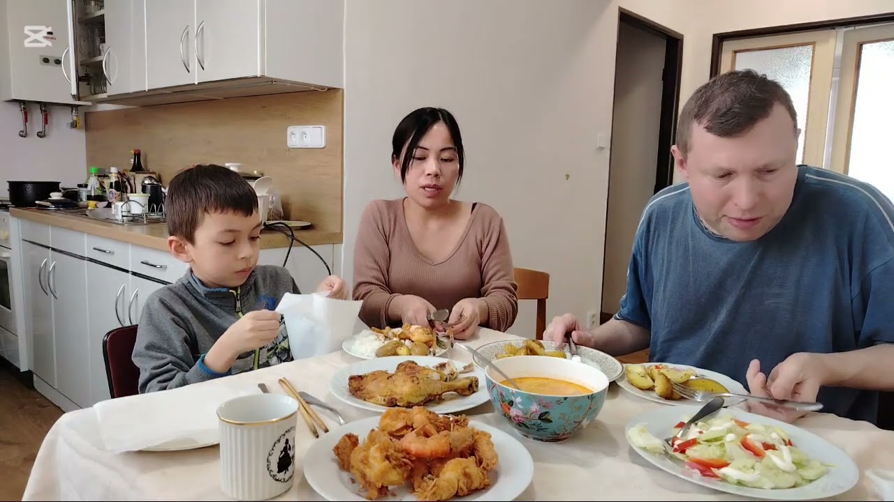 7 năm ở Séc lần đầu ăn bữa cơm ngon có tôm to bằng ngón tay. 
