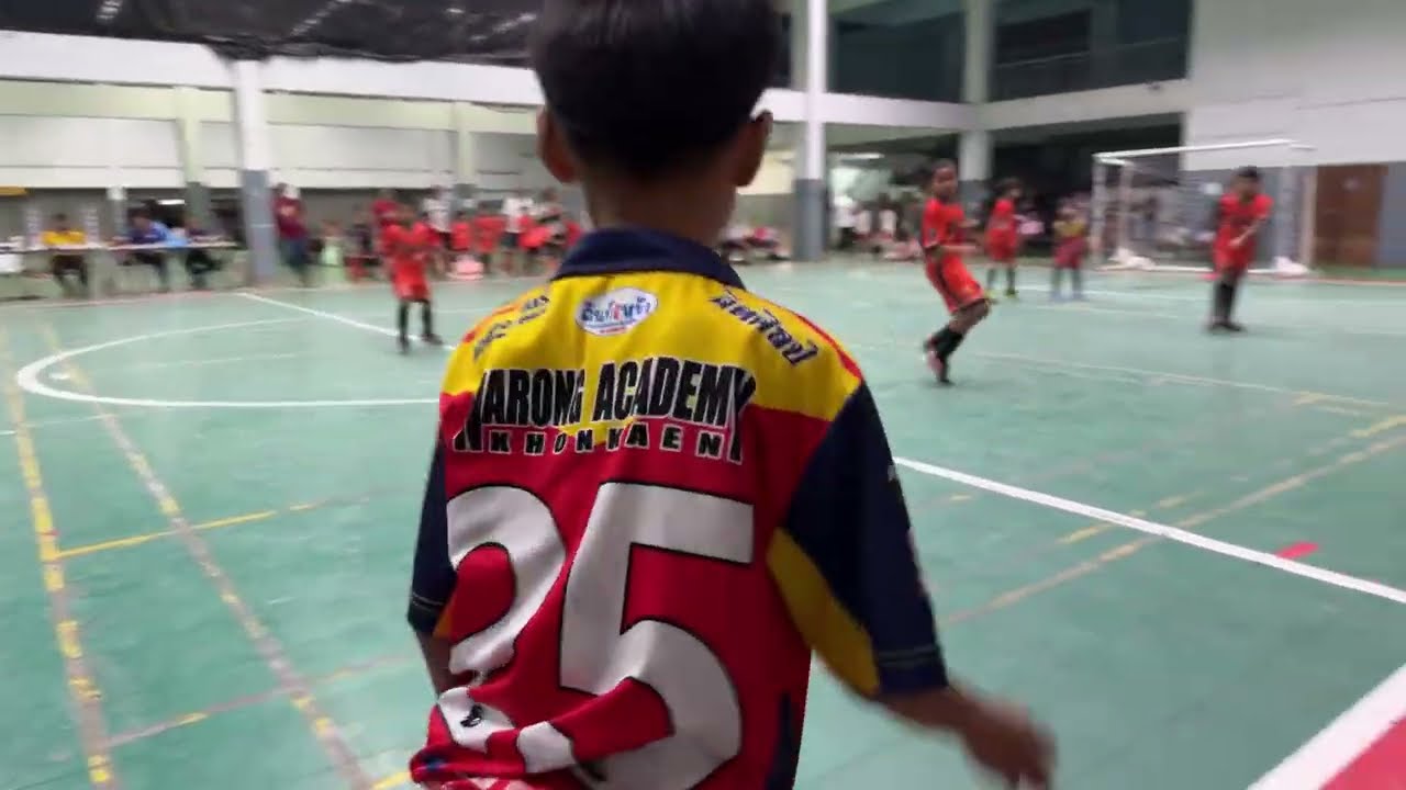 U10 เด็กเส้น