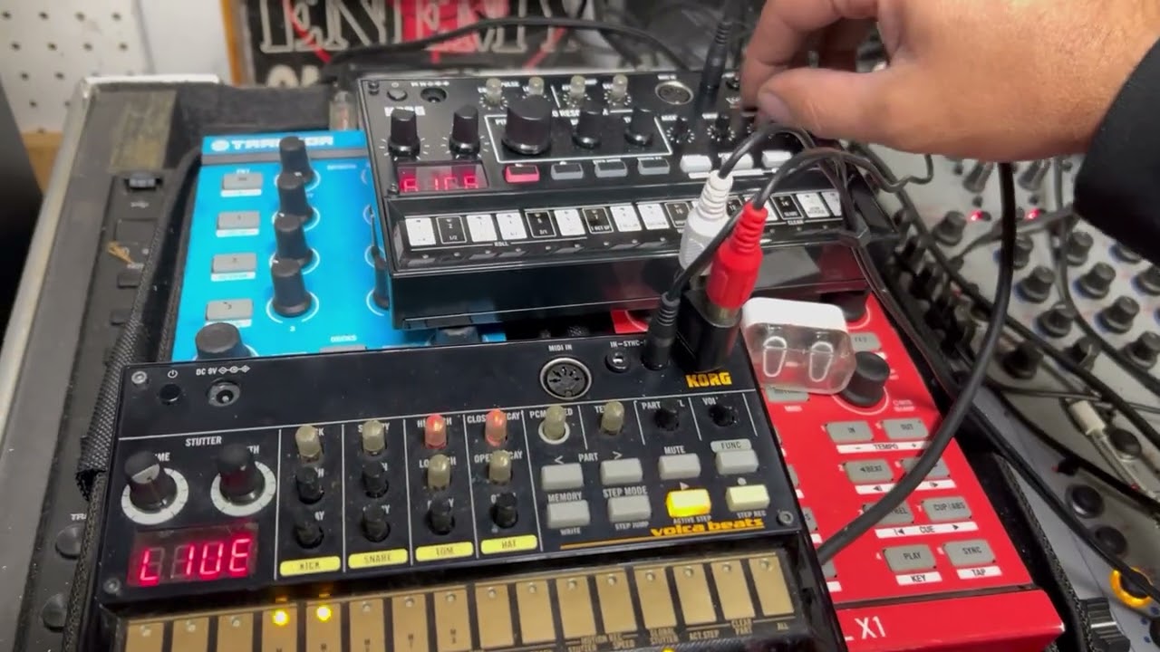 Linked up my korg volcas for a little jam sesh…. @SpecialEDdjs 