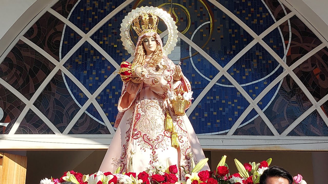 Salida de la Portentosa y Centenaria Imagen de la Virgen de la Candelaria de Tecomán de su Santuario