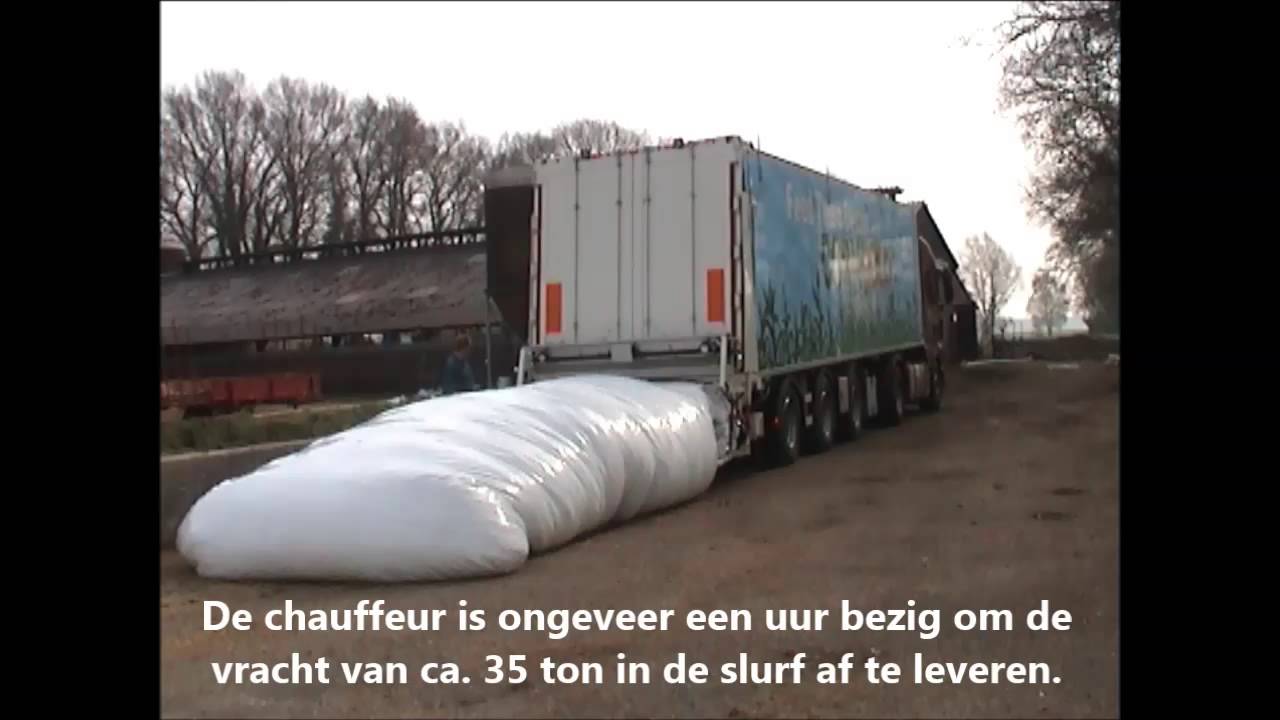 Promotiefilm over inkuilen met Slurf van FarmFeed Hedimix