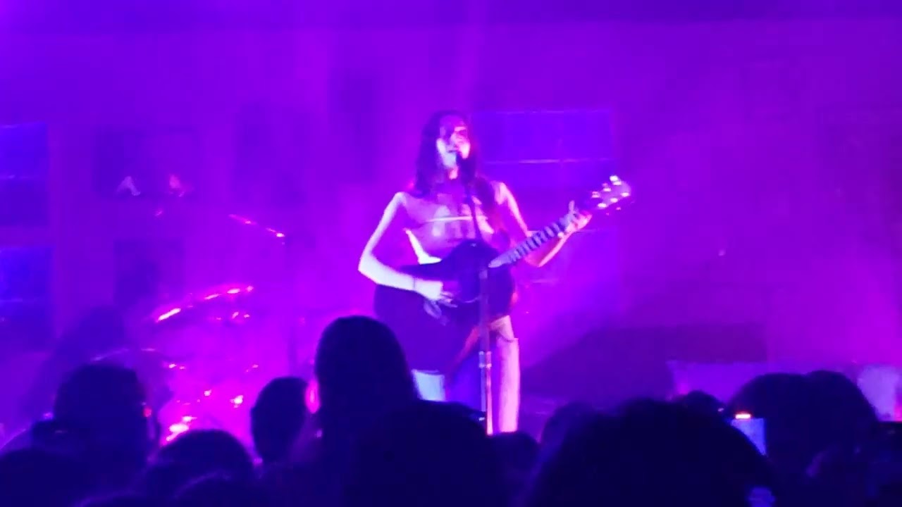 Lizzy McAlpine - Nothing / Sad N Stuff - 4/21/23 Riviera