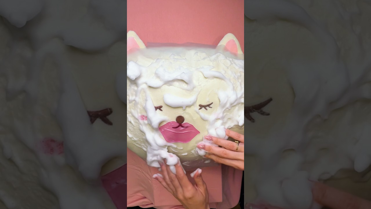 Skin care satisfat&oacute;ria no urso 🐻 #asmr #satisfyingvideo