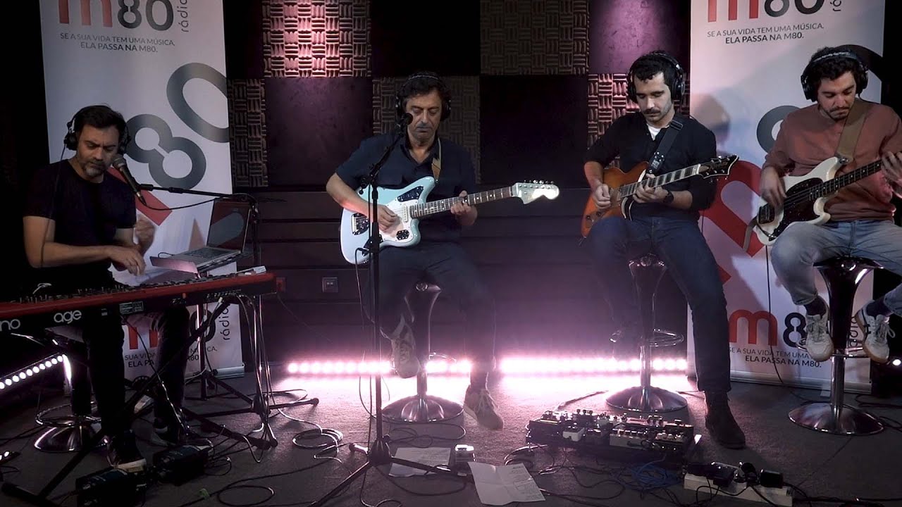 M80 | The Happy Mess - Nadar de Costas
