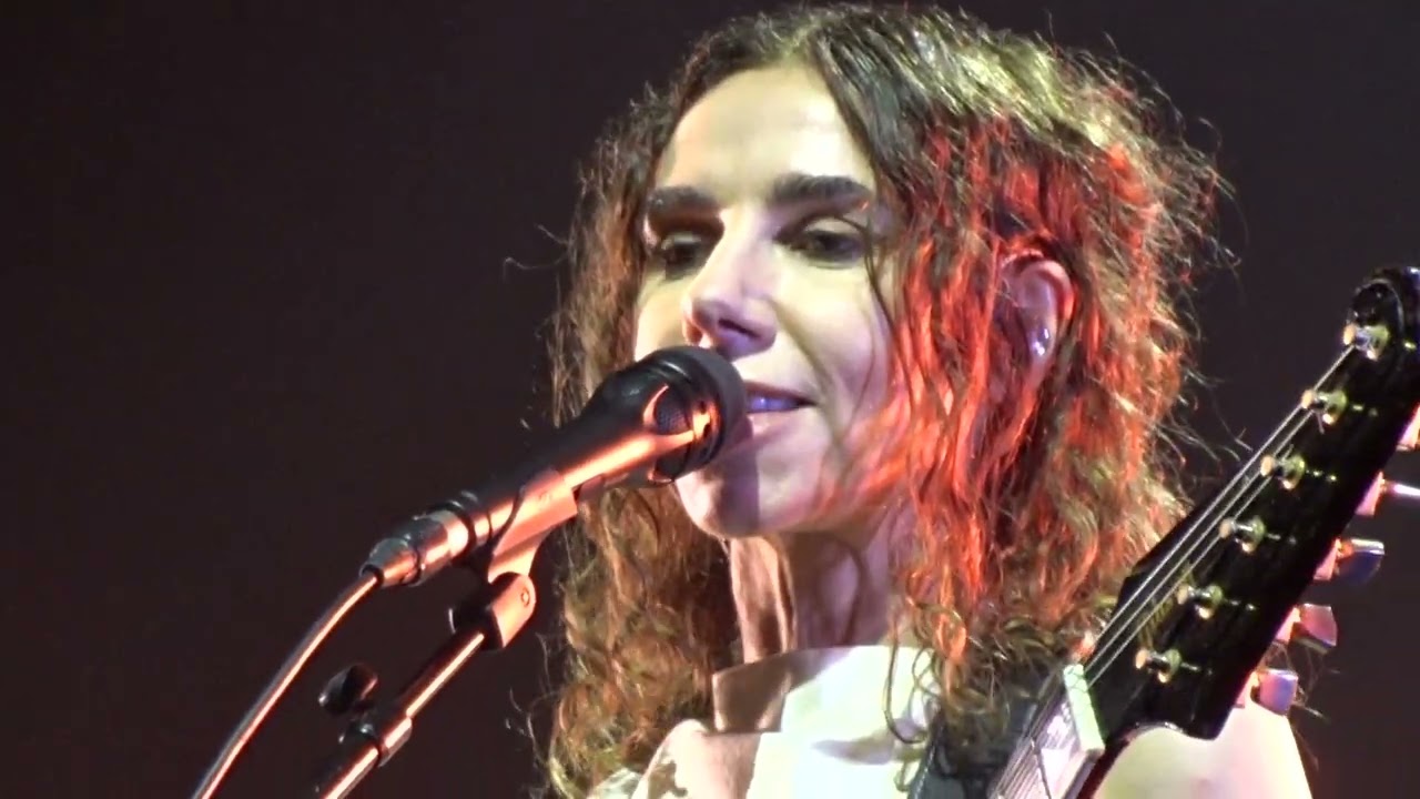 PJ Harvey - The Glorious Land (Live) Paris, Olympia 12/10/2023