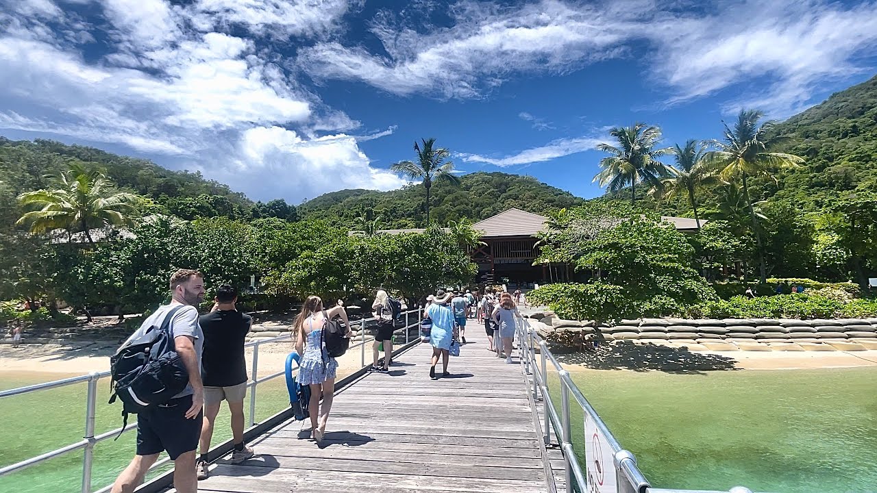 ISLAND TOUR - Fitzroy Island in Cairns Australia | Snorkeling | Room Tour | Hiking Track Exploring