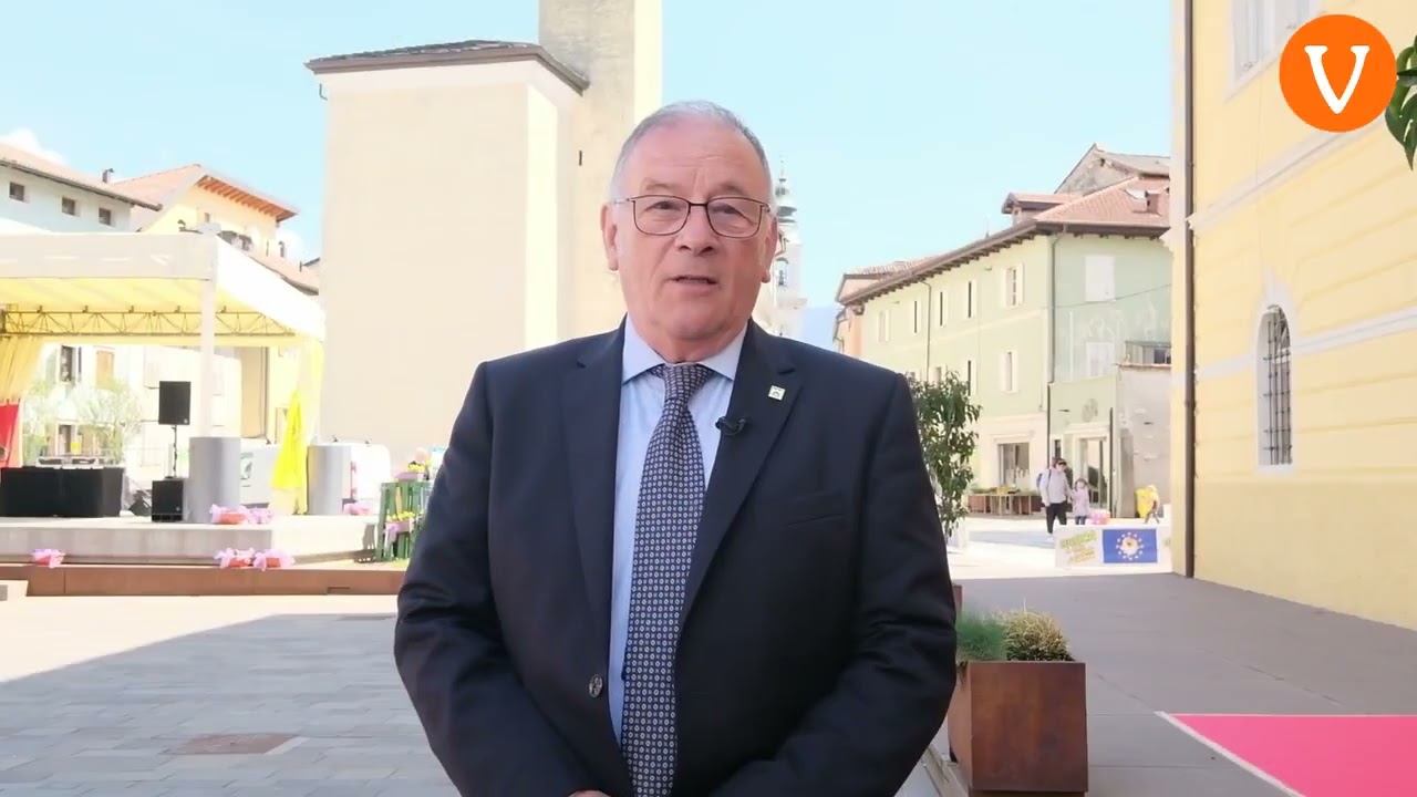 Consegnata a Borgo Valsugana la bandiera dell'Associazione dei Borghi più belli d'Italia