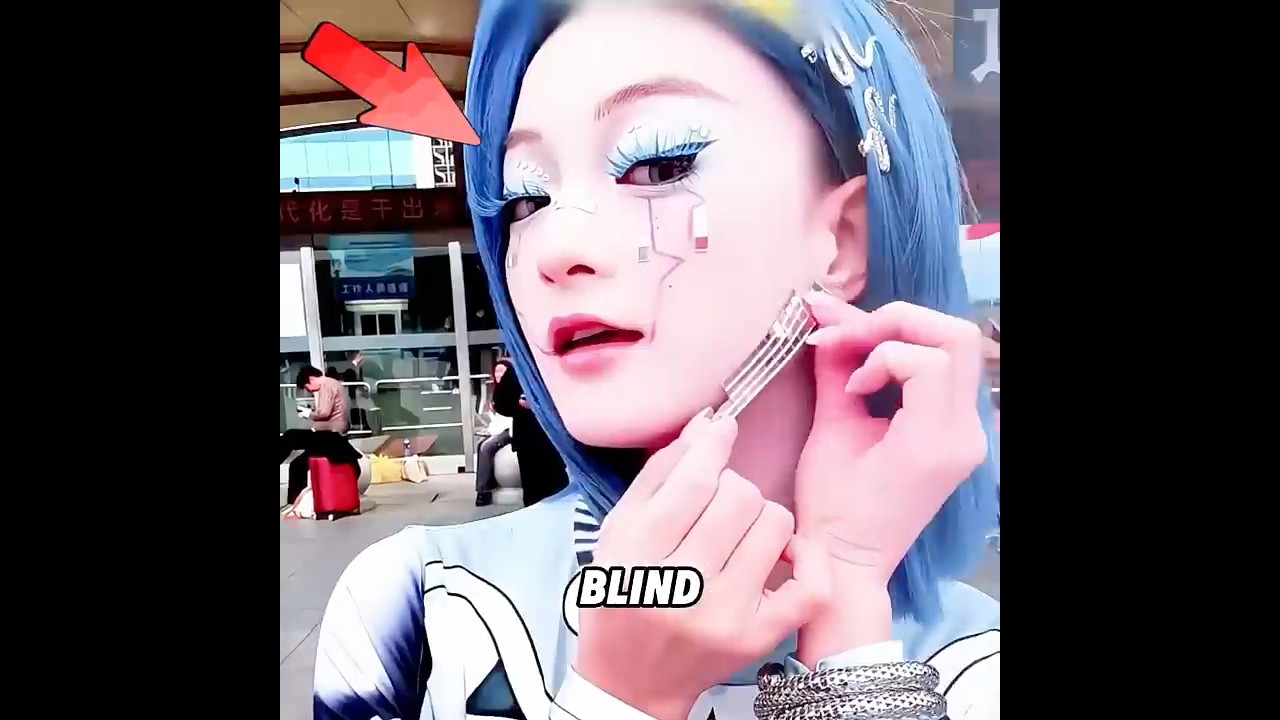 She dressed like a robot to ruin her blind date, but it turned out the guy was her crush.#makeup