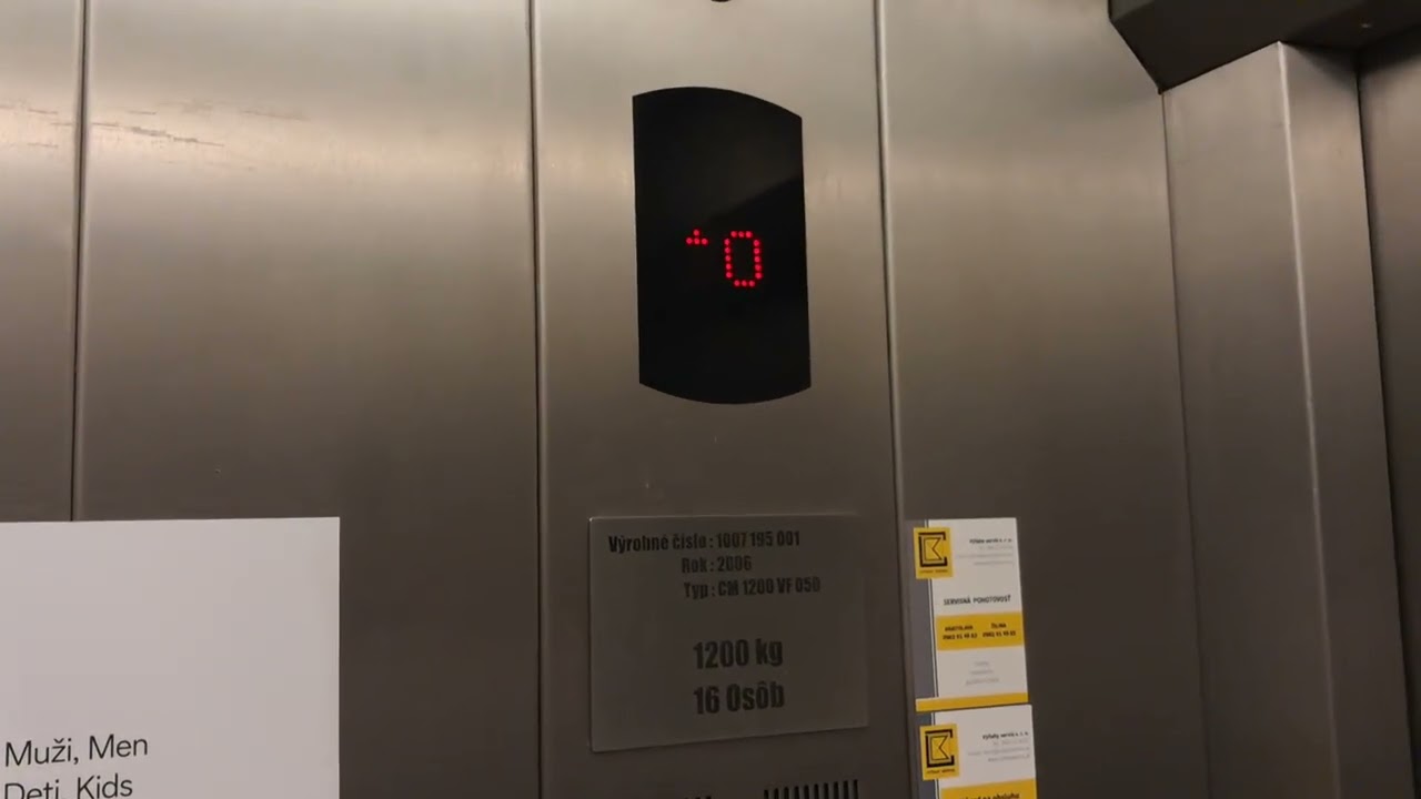 [RETAKE] 2006 Unknown elevator @C&A, Avion shopping park, Bratislava, SK