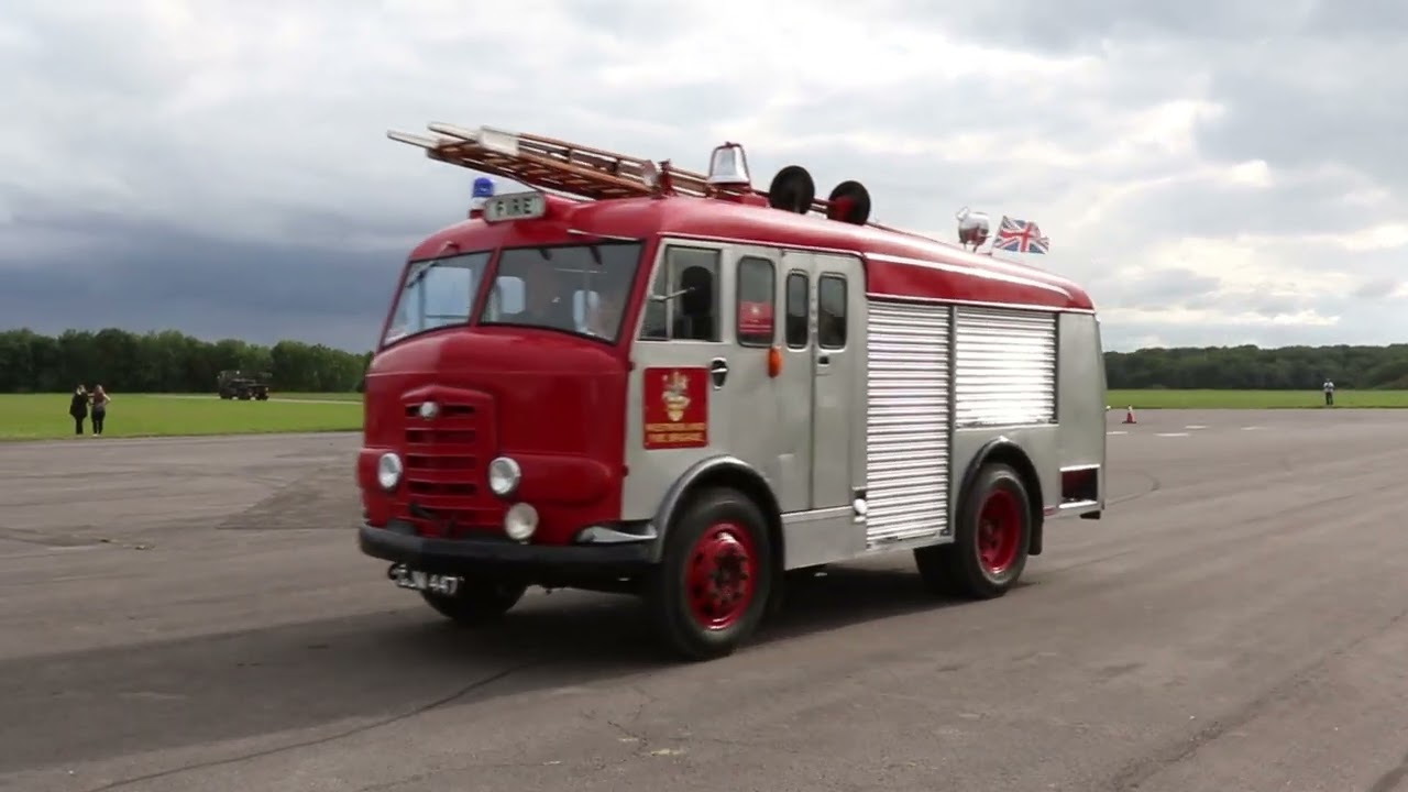 2015 Wiltshire Emergency Services Show - Grand Parade - Version 2