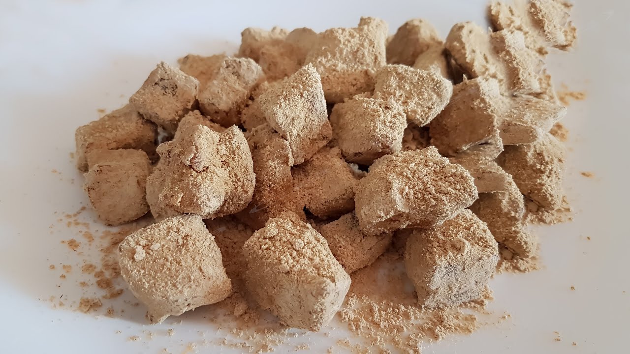 Chicharrones con gofio al estilo palmero