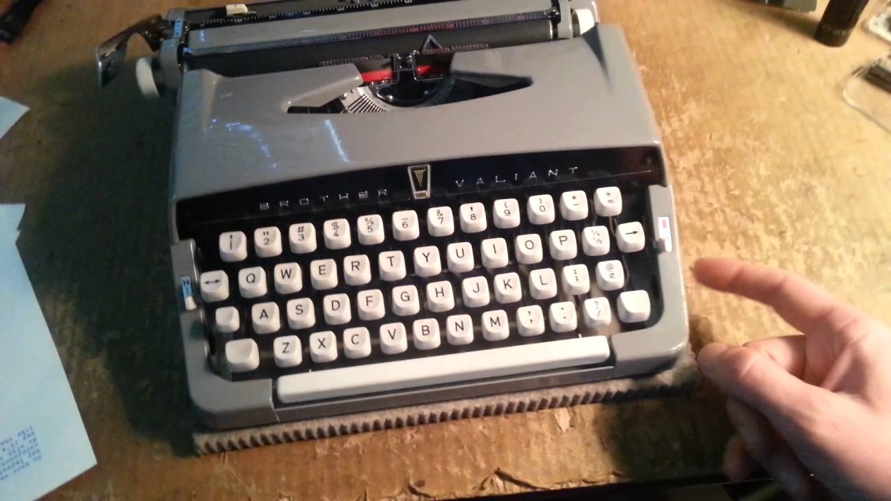 1962 Brother Valiant typewriter -- surprisingly snazzy!!
