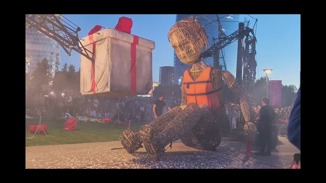 Bam Circus Show @ parco Garibaldi || Milan italy || Ivan Nino