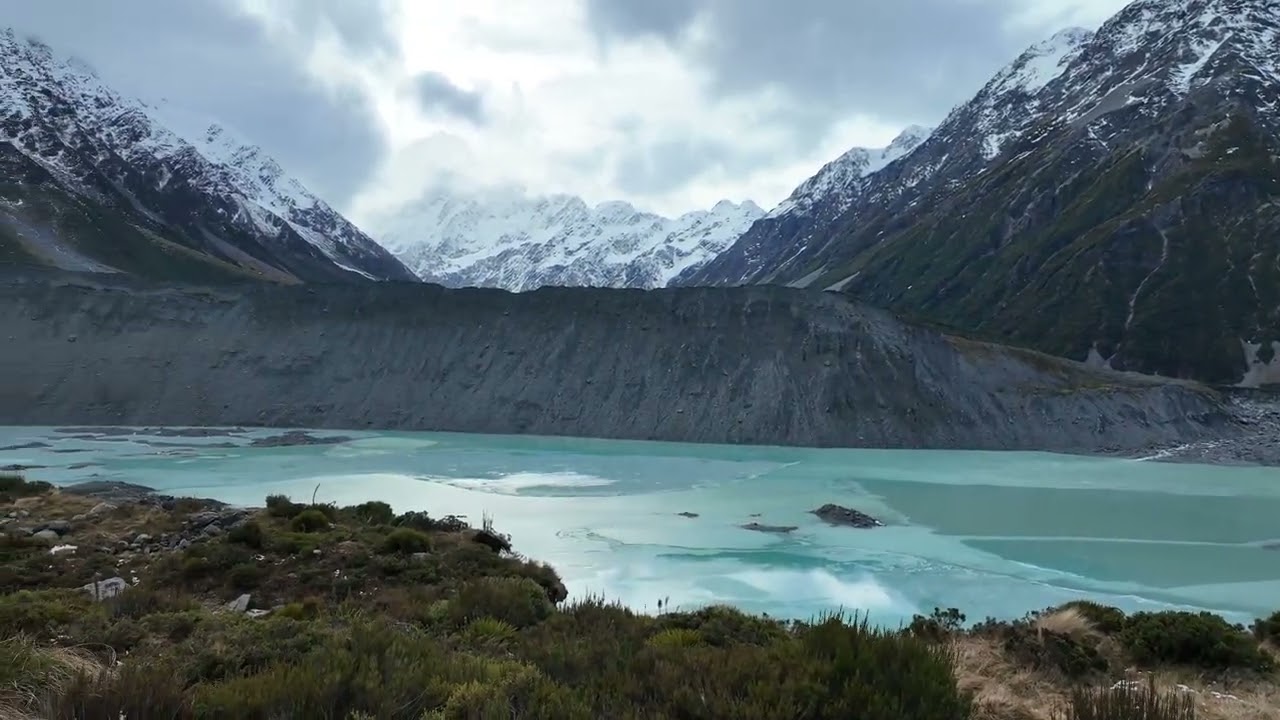 NEW ZEALAND - HOOKER VALLEY TRACK (SOUTH ISLAND REEL 22)