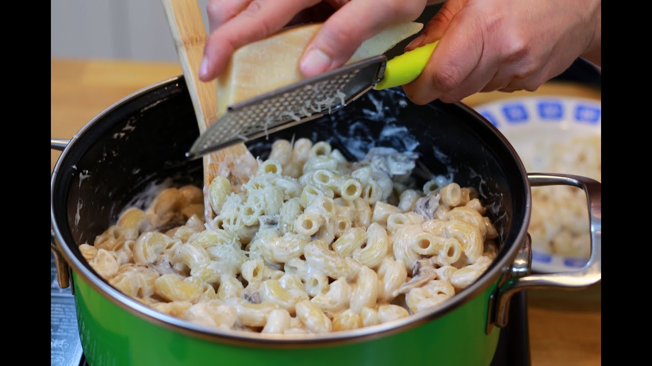 פסטה בשמנת ופטריות | פרק 44- Creamy Mushroom Pasta
