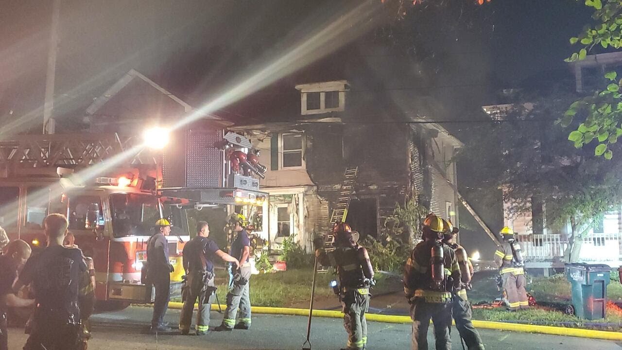 Lansing firefighter injured in house fire early Monday morning
