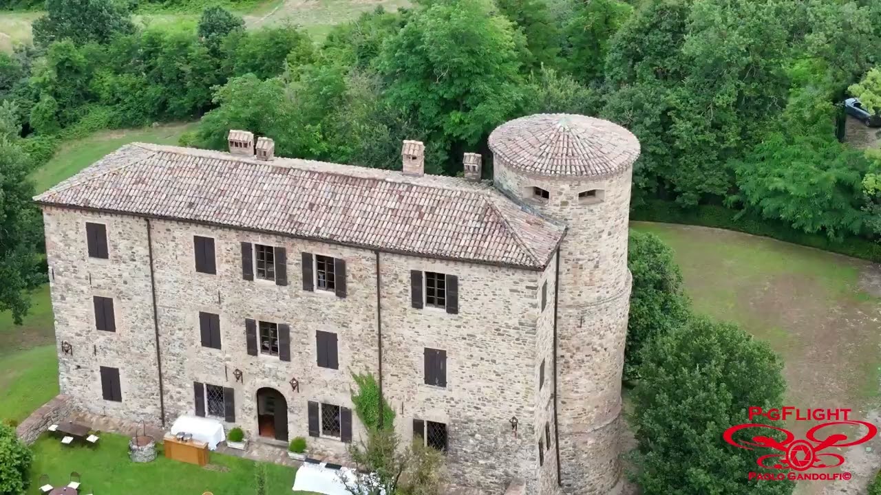 Castello di Viano R E