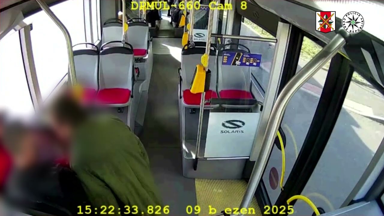 Policie ČR: Svědek incidentu odzbrojil muže