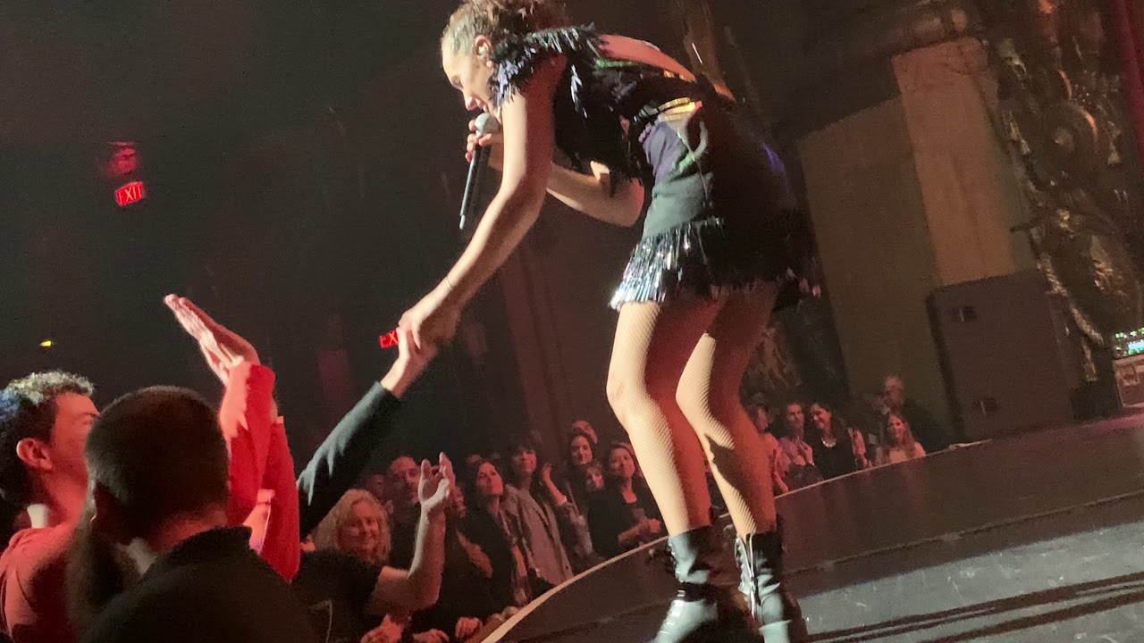 Zaz, On Ira, October 2019.