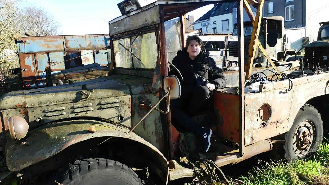 NOUS TROUVONS UN TERRAIN REMPLI DE CAMIONS EN URBEX 