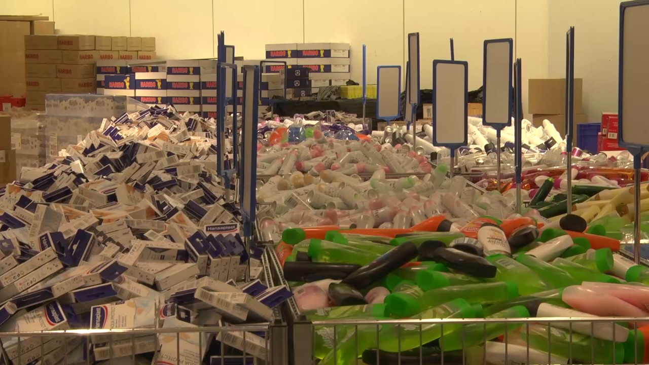 Reportage: Drogisterij en lunchroom in oude V&D-pand (TV Enschede)