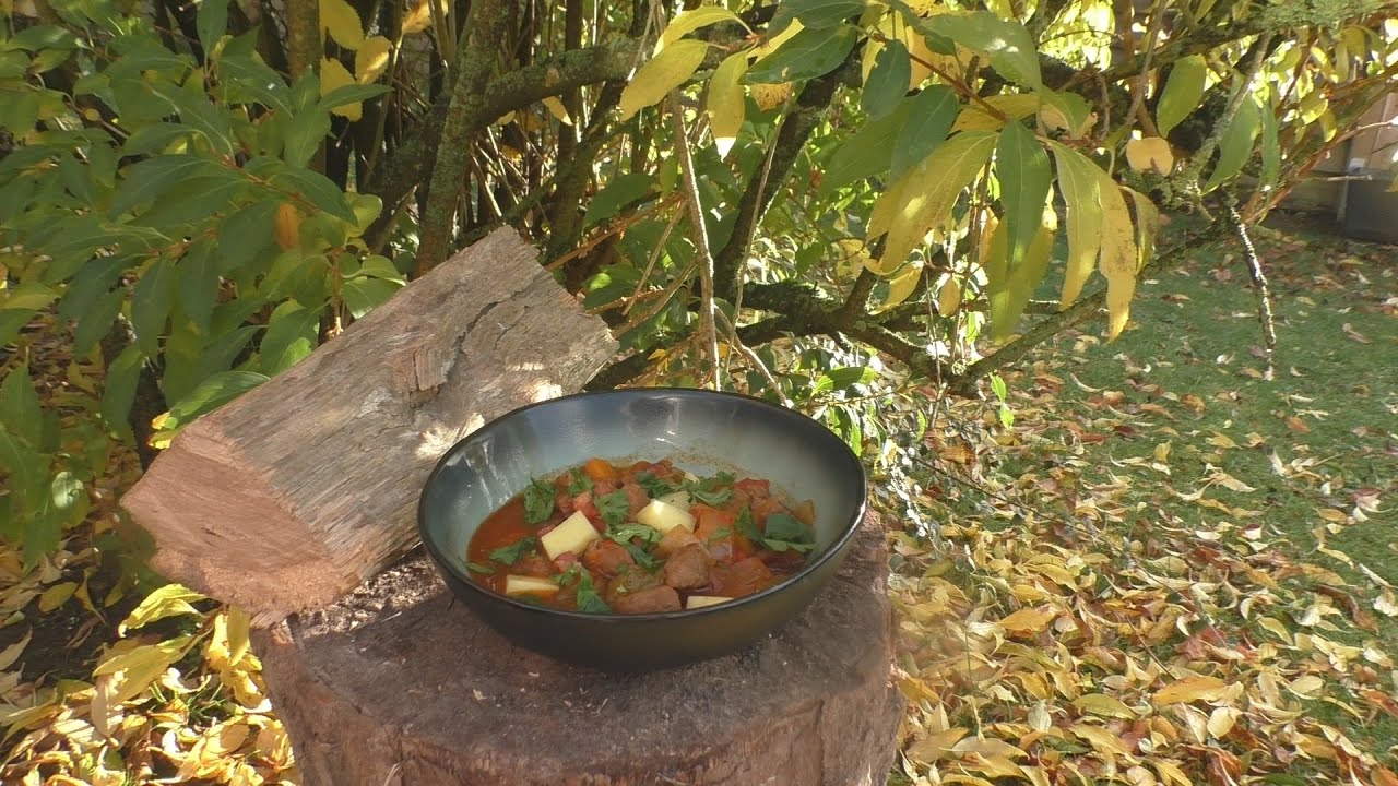 Gulaschsuppe aus dem Kazan
