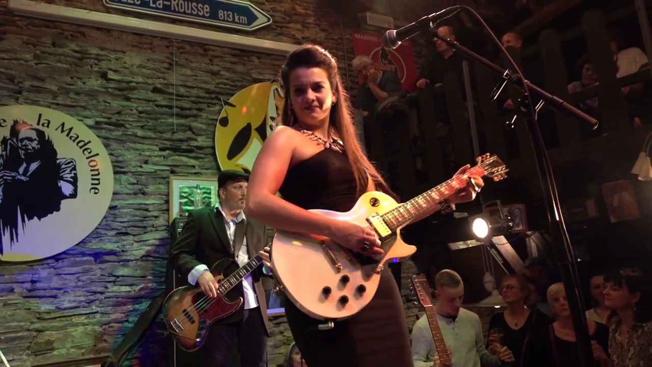 Ghalia Volt Release Me Live @ La Ferme Madelonne Belgium 2020