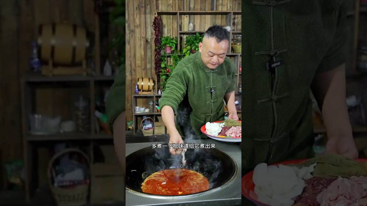 今天紧了一盆鲜猪血，姨妹非要吃毛血旺，给她做了满满一盆豪华版的#毛血旺，外面估计都吃不到！#抖音乡村生活家 #乡村守护人 #新农人计划2023 #舌尖上的年味儿