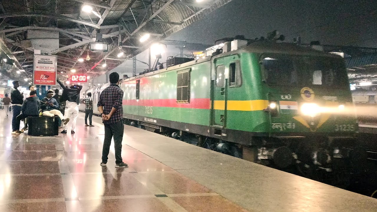 Vijayawada Junction Announcements -  Kakinada Town Special+ Grand Trunk + Simhapuri + Howrah Mail