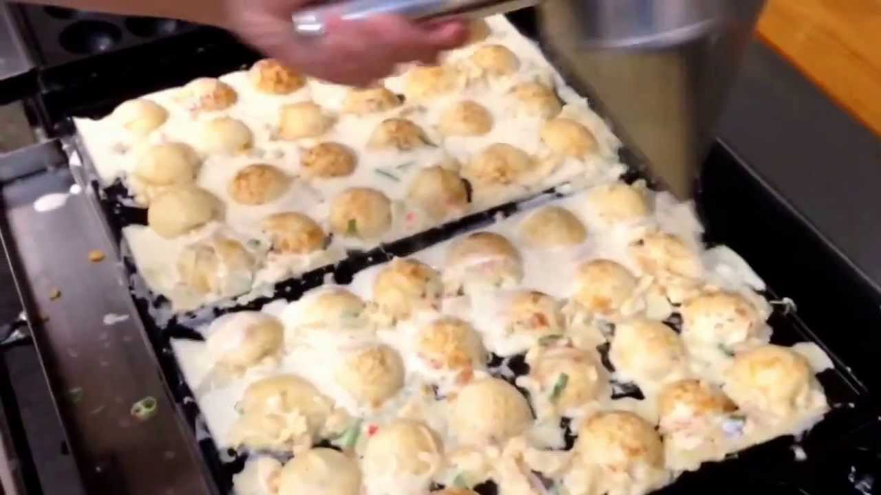 プロが教える、美味しいたこ焼きの焼き方！[Making of the takoyaki]