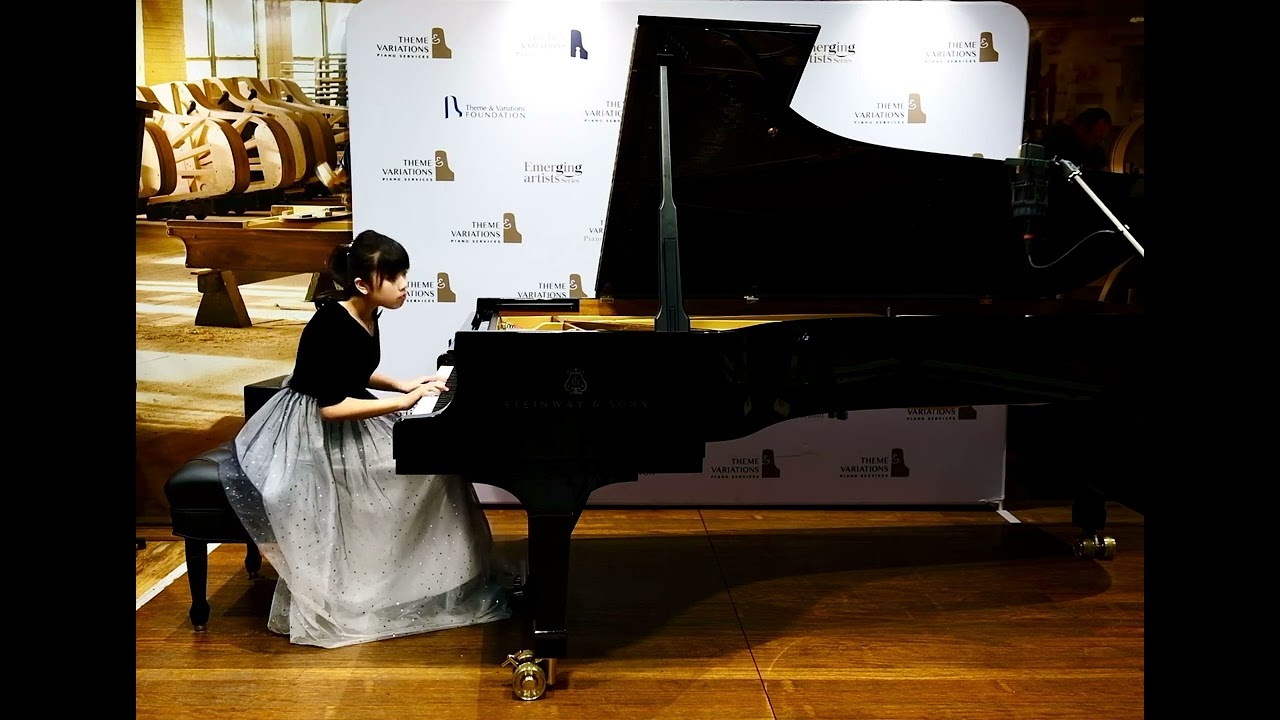 Camilla Choi - Mimi - (Muzio Clementi: Sonata Op. 26 No. 2 - Il. Lento e patetico