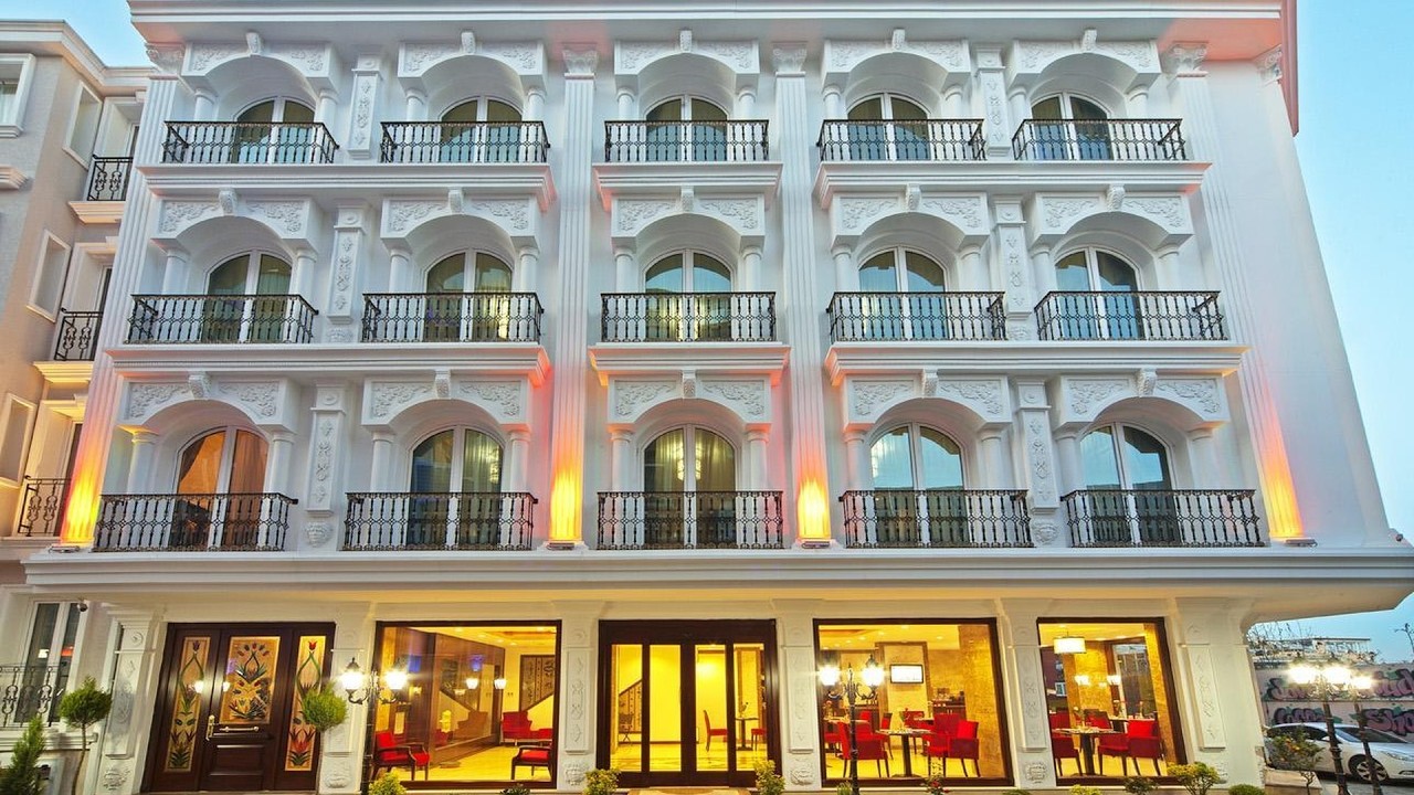 The Magnaura Palace Hotel | İstanbul, Turkey | Hotel Review 🛏️