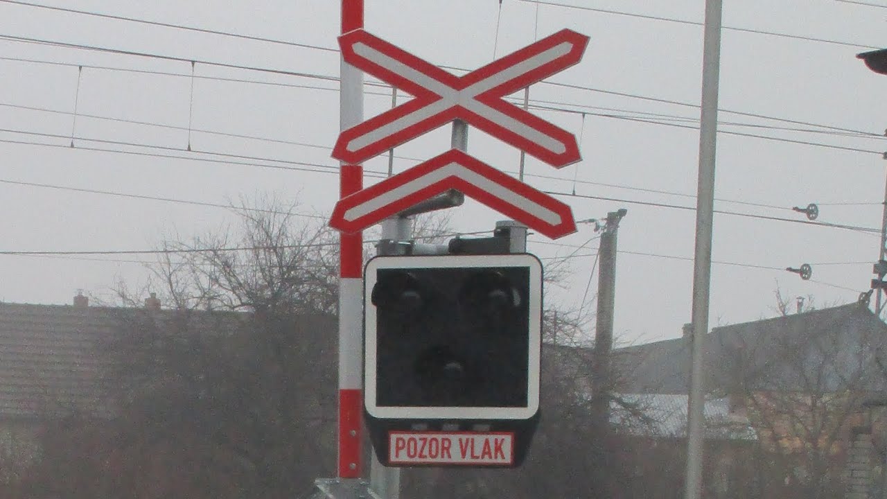 Železniční přejezd Vranovice - 24.1. 2026 (Czech level crossing)