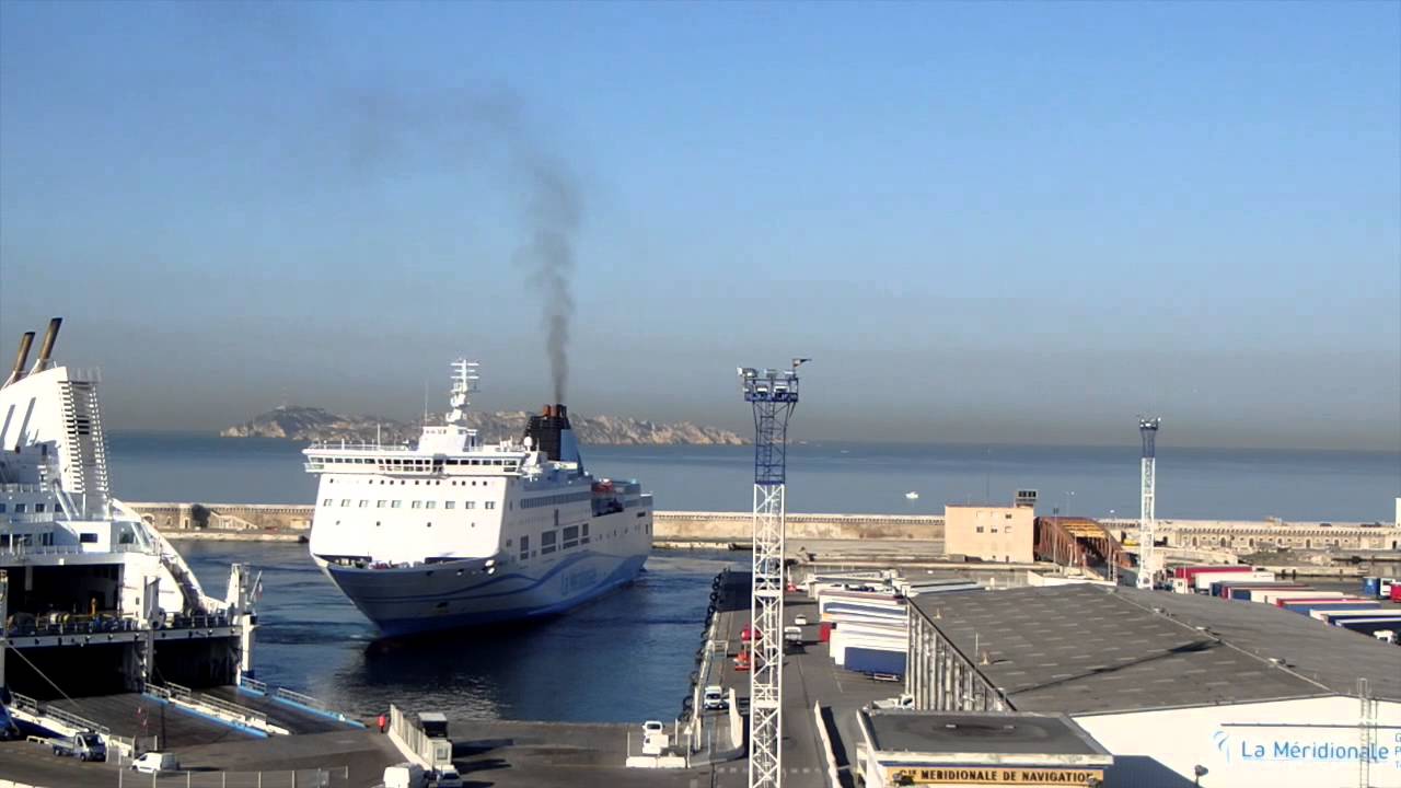 La Méridionale - Marseille Ajaccio - Manœuvre du Girolata