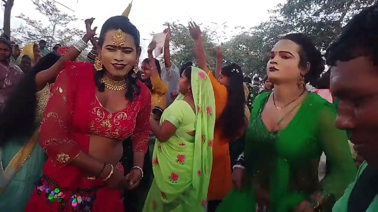 बैंड बाजा डांस