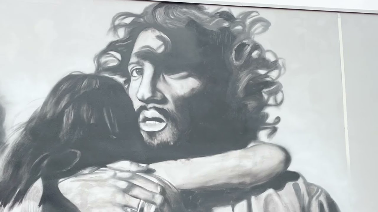 'Médecins du Monde'  mural by Artoon - mural painting process