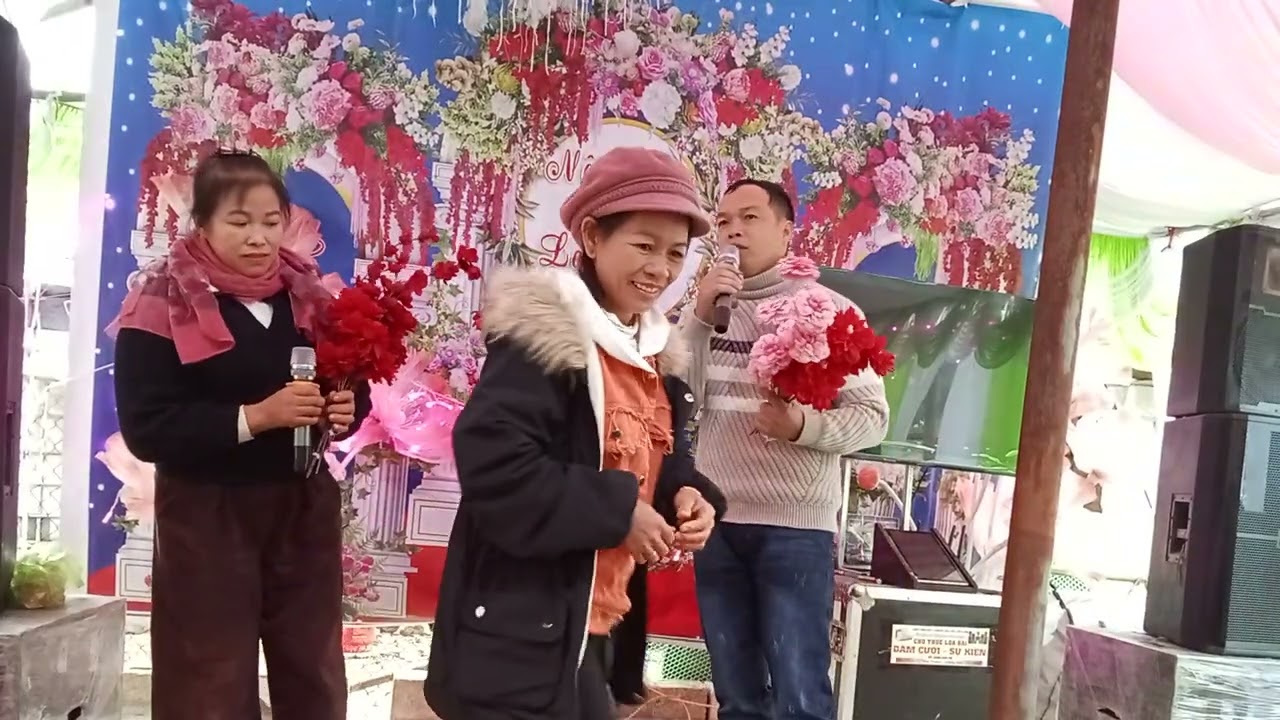 Nông dần & hồng thơm gặp nhau hát kết hay tuyệt vời phi nong thinh nơ 