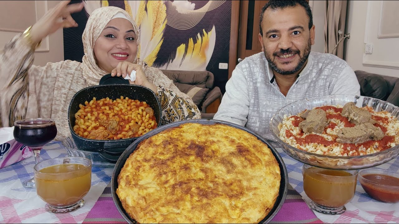 تحدي اكل / المبكبكه الليبيه صينيه الفته المصريه صينيه الرقاق انا قمت شلت الصينيه كلها العقاب 👌