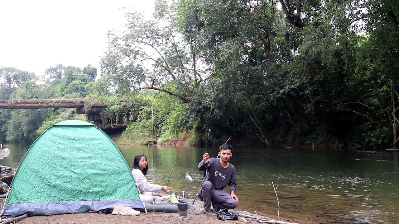 Fishing camping di tepi sungai kalimantan ikan melimpah