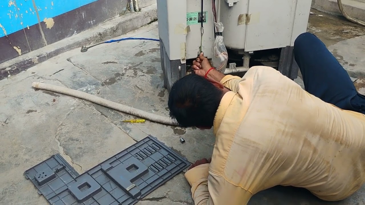 सिकंदरपुर में washing machine repair किया गया।mob no 7525989625