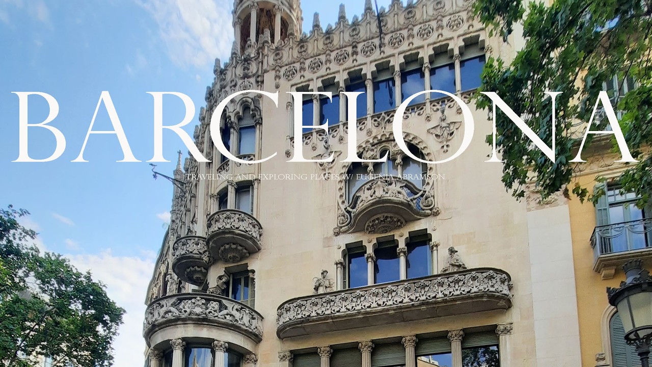 Barcelona Bus Turístic. An original and fun way to discover a unique city #sagradafamília #basilica