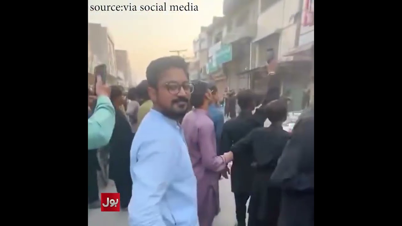Sargodha Incident | Public Demands Justice for Muntaha | BOL News #Shorts