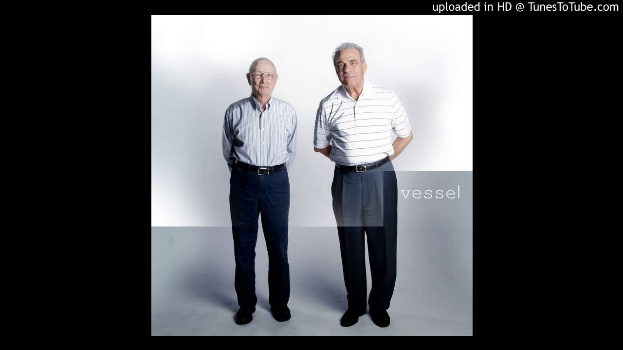 Twenty One Pilots - Car Radio (Official Instrumental)