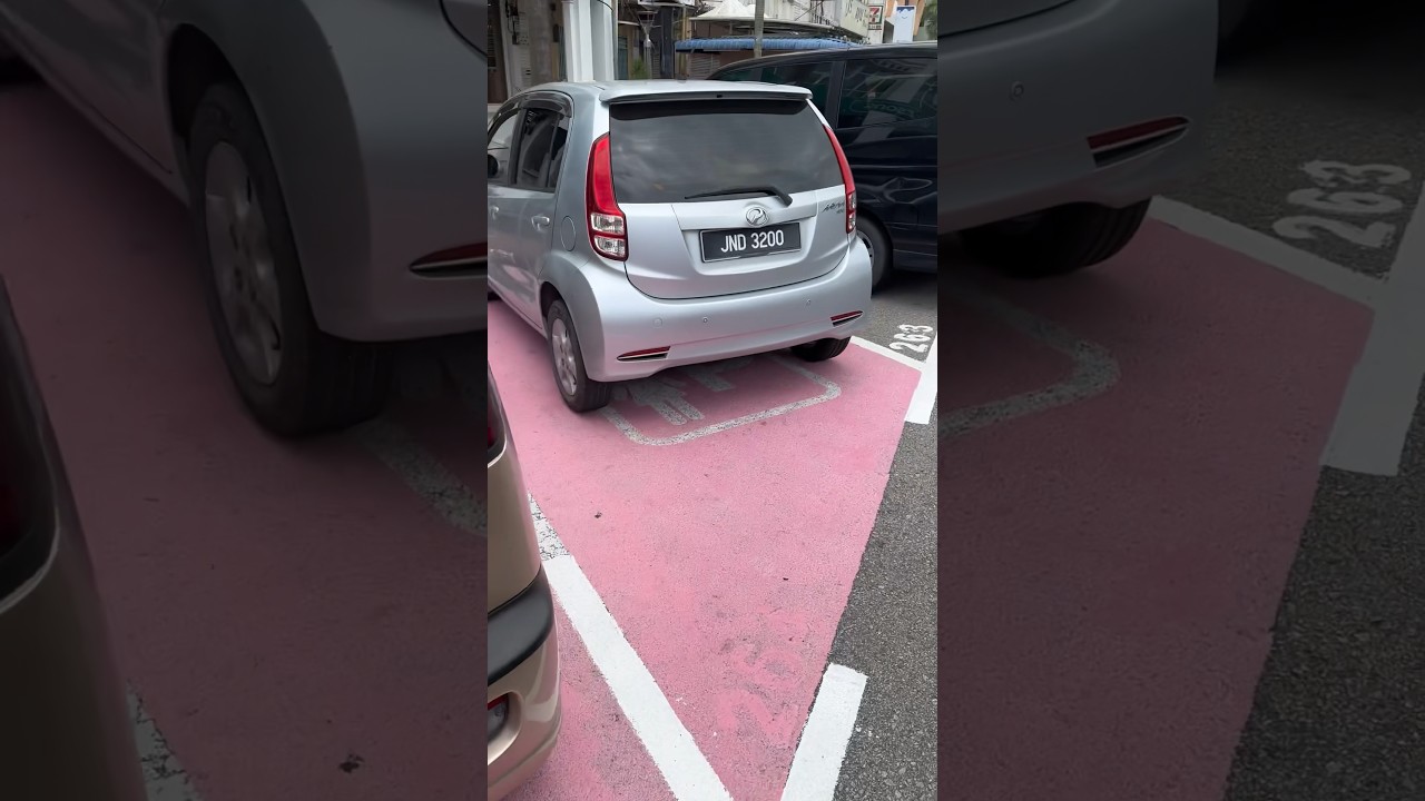 Pink parking spot for ladies only #batupahat #malaysia #pink #parking #barbie